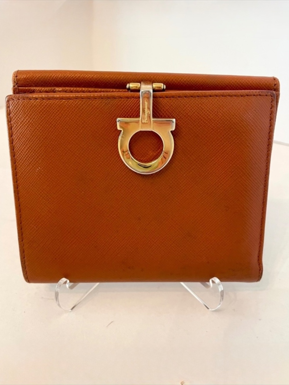 Salvatore Ferragamo Gancini Light Brown Leather Bifold Wallet Unisex